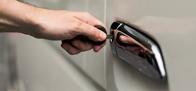 Why Choose Our Auto Locksmith Team in North Babylon, NY?