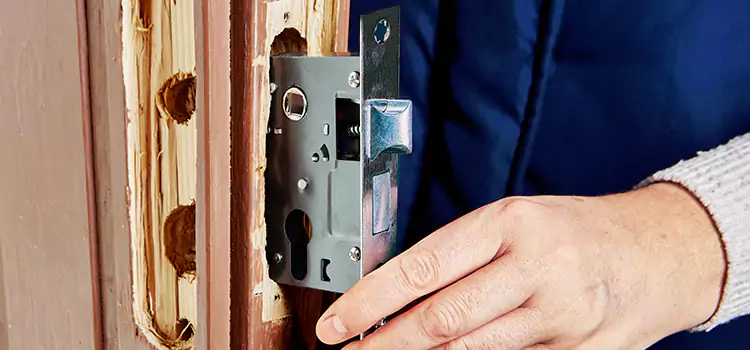 Garage Door Lock Replacement North Babylon